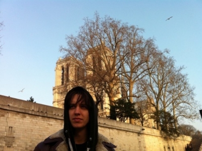 Twitter 2011 001
Julian in Paris
