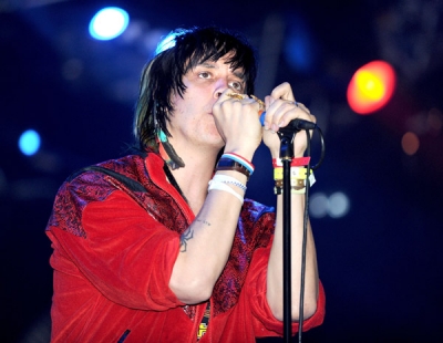 julianlive_27june2010_04.jpg