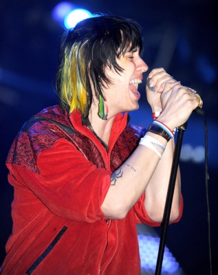 julianlive_27june2010_08.jpg