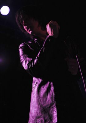 Julian Live at Leeds Met Uni 10 Dec 09
