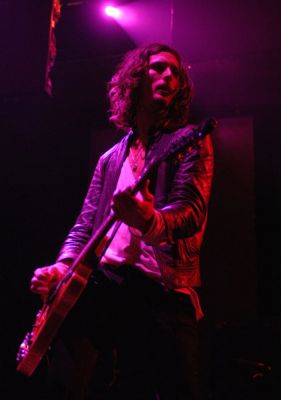 live2006_hennessy_45.jpg